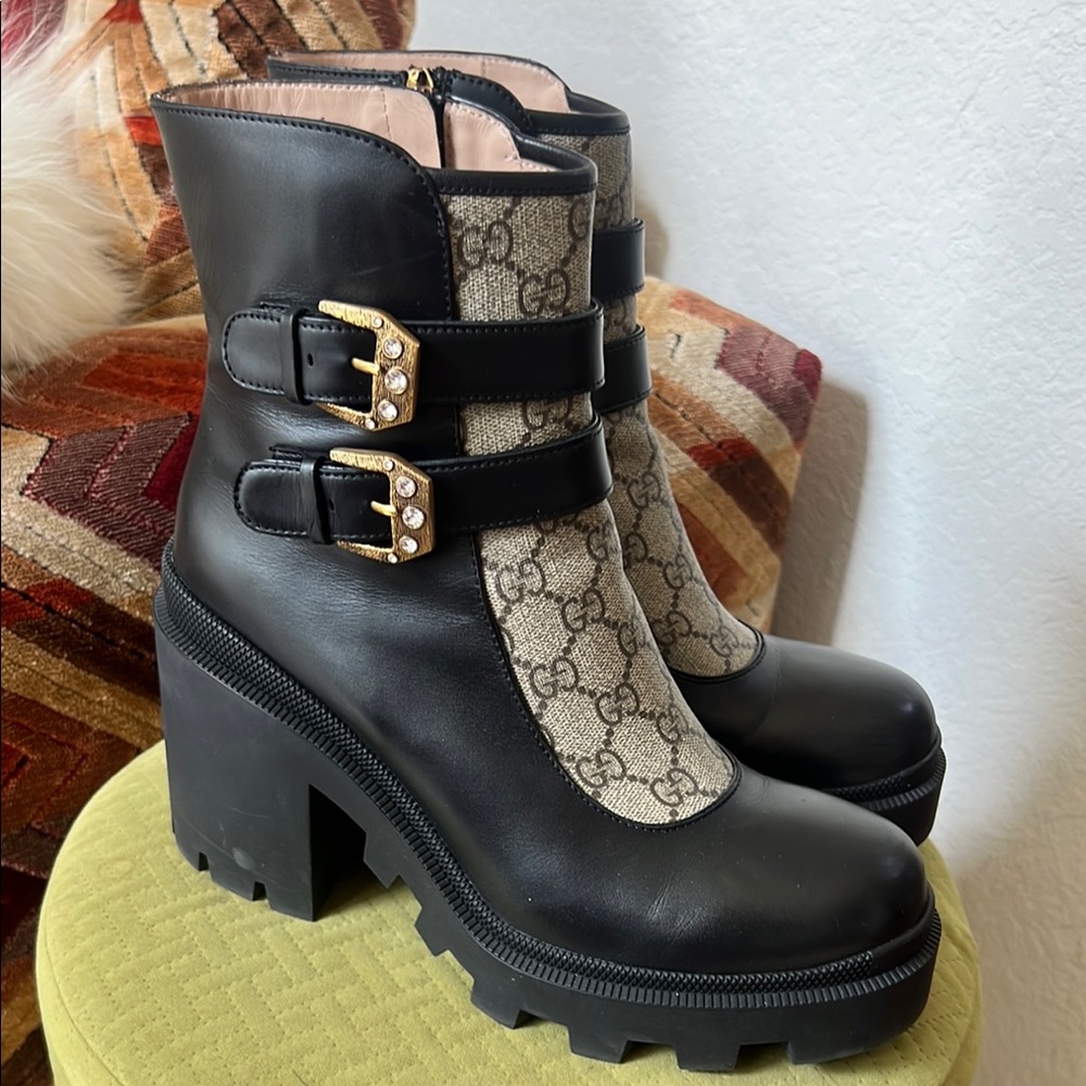 Gucci Black and Beige Women's Boots